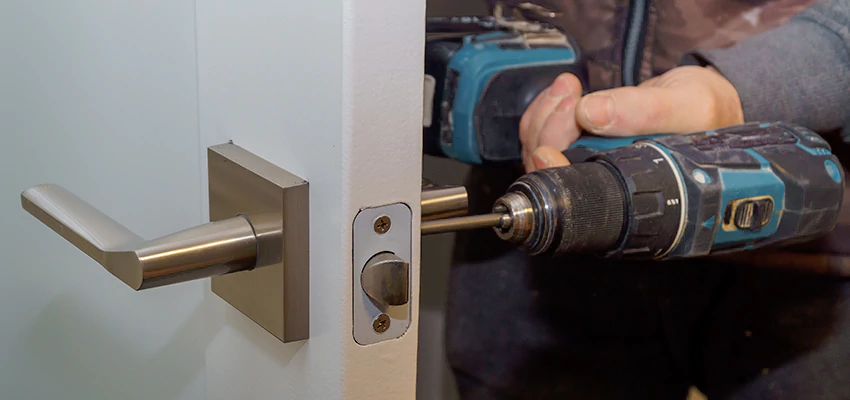 Broken Door Handle Lock Repair in Calexico, California